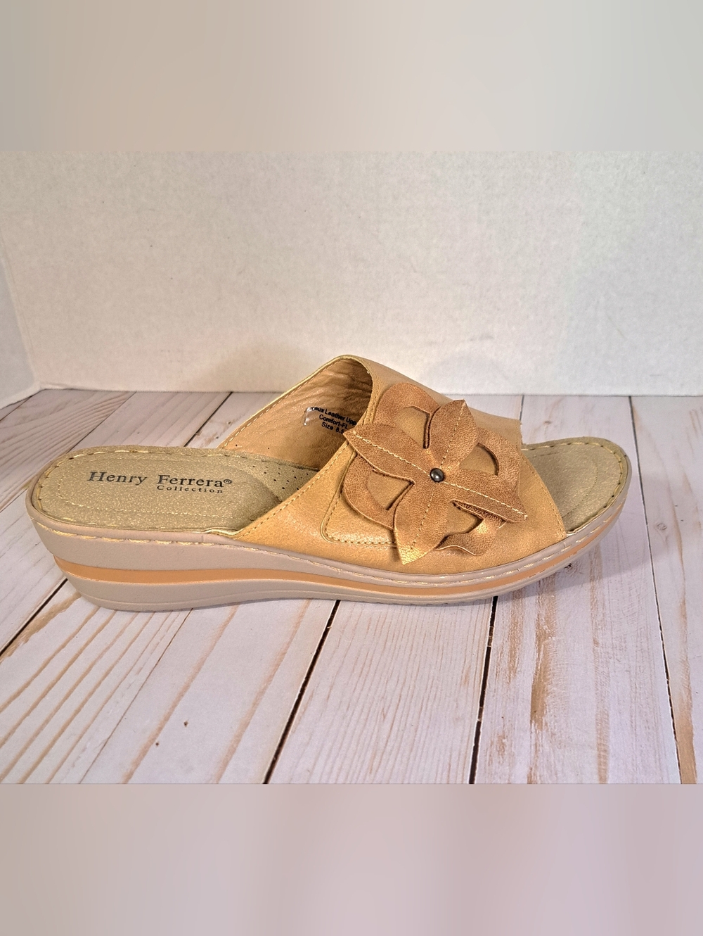 Henry Ferrara Collection Tan Floral Slide Sandals